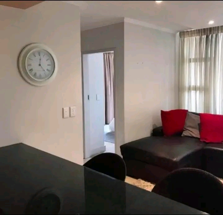 1 bedroom apartment to let
r12,000 pm
lease  in Sandton