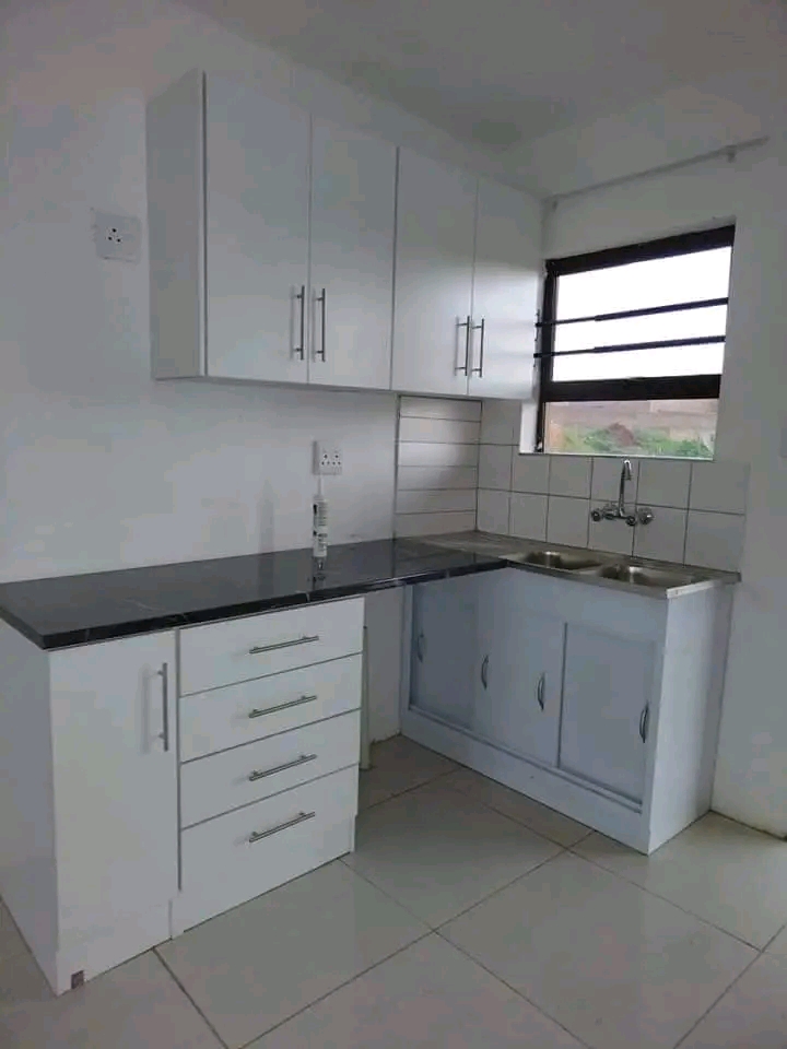 2 bedroom apartment available to rent
fully   in Spruitview