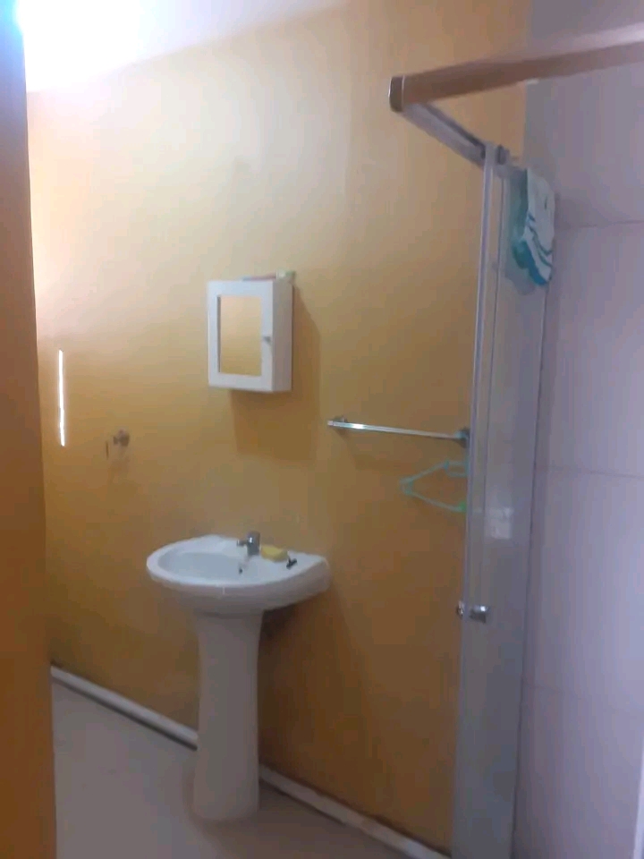 3 rooms available with sharing shower r1700+d  in Orlando West