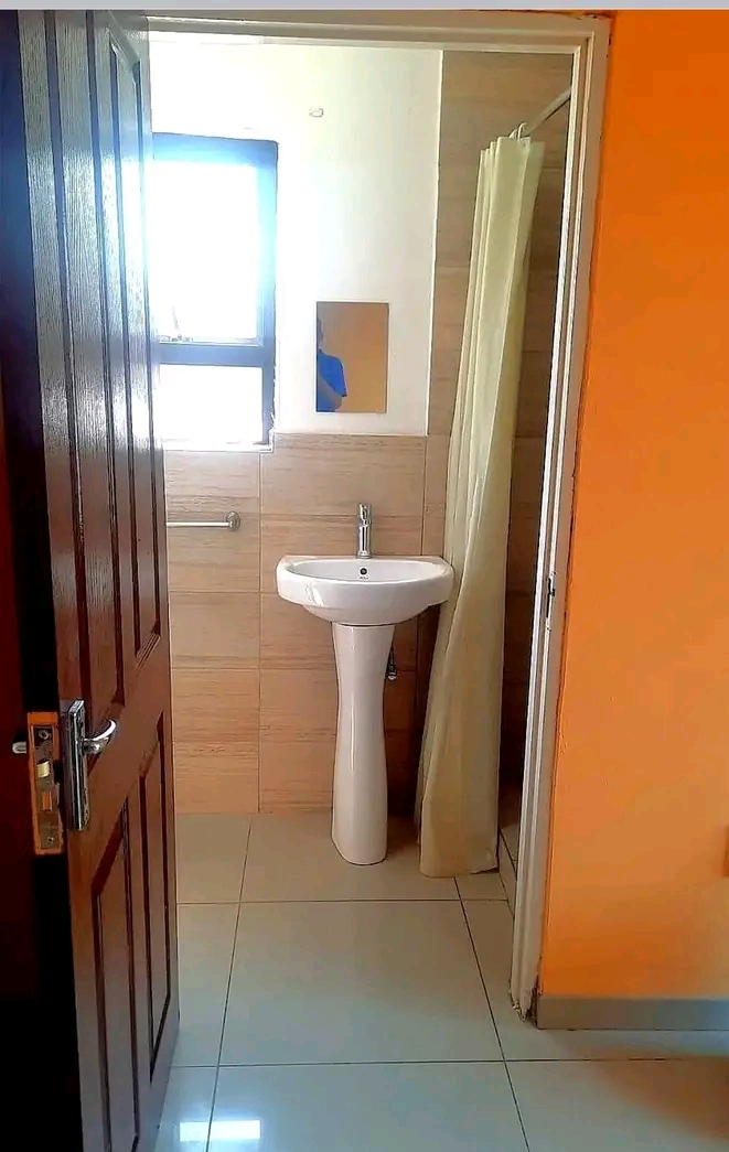 Becholar available to rent at ext 5 behind me  in Cosmo City