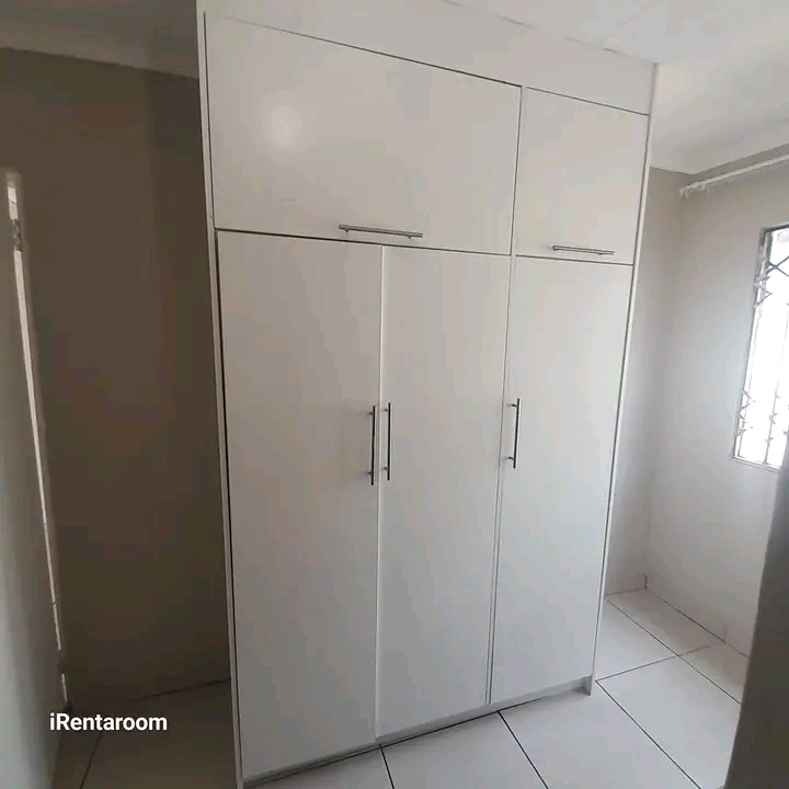1 bedroom cottage with kitchen available to r  in Protea Glen