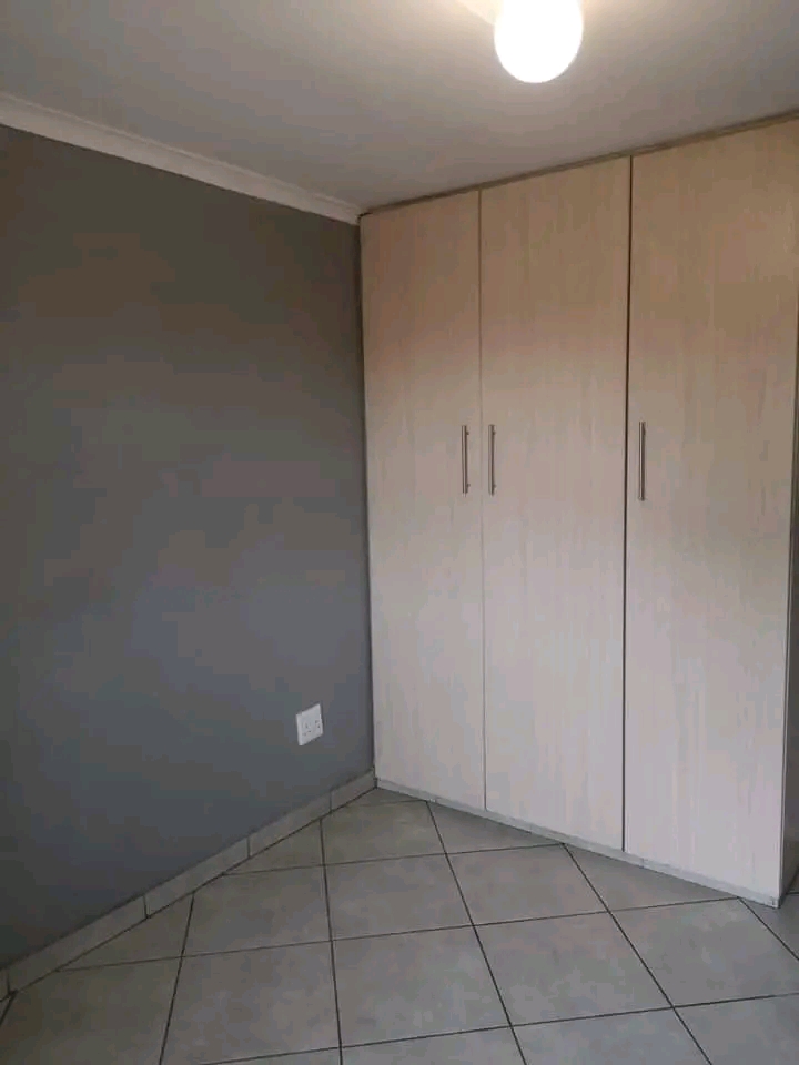 Bedroom still available at #30 kempton road v  in Kempton Park