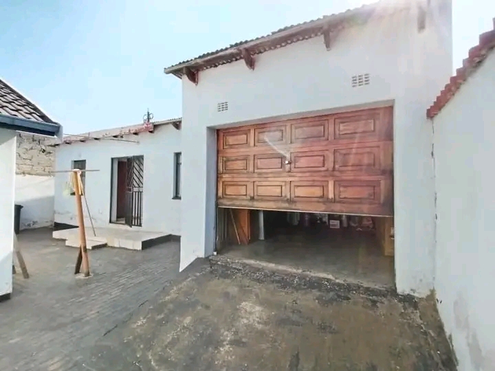 Home for rental 🏅🏅🏅 (zone 6) - sowet  in Pimville