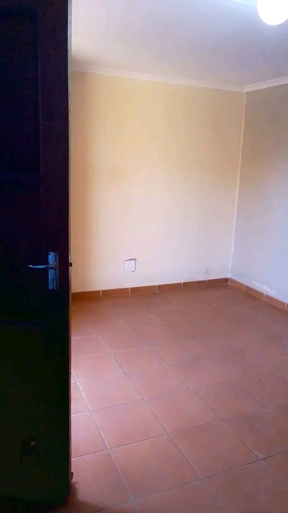 2 room zozo at orlando east opposite diepkloo  in Diepkloof