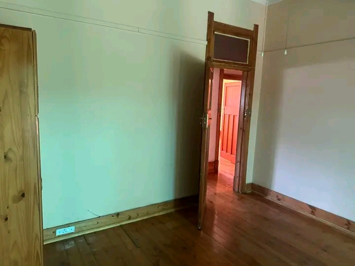 4 bedroom with 2 bathroom house to let in pro  in Kensington
