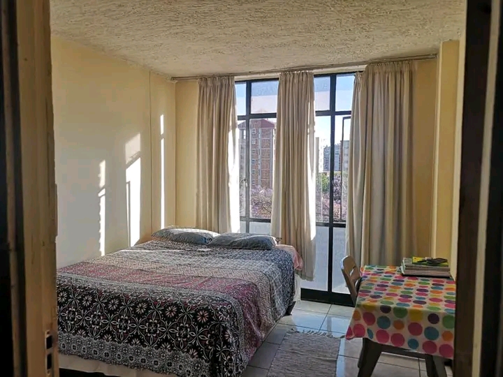 Room available at 329 jorrisen street
petuni  in Sunnyside