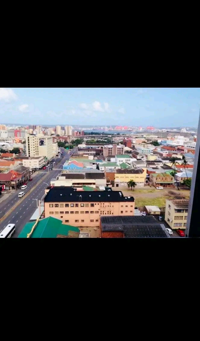 Female accommodation
single room available   in Bryanston