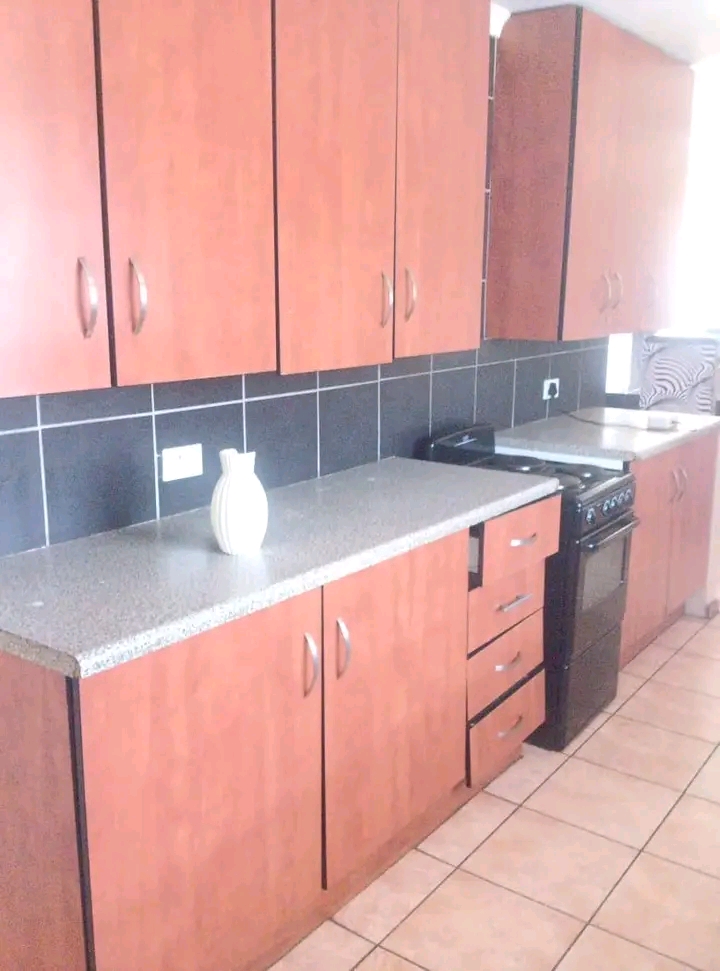 A spacious 3 bedroom 2 bath house in ext 4 �  in Norkem Park