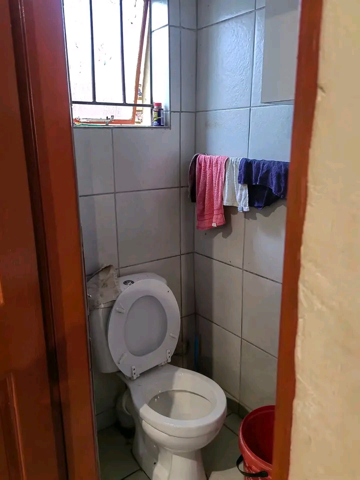 Urgent offer
a beautiful 2 bedrooms cottage   in The Hill
