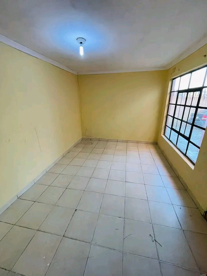 Ext 2🏘️ midrand 🏡 rental:r3900 deposi  in Rabie ridge