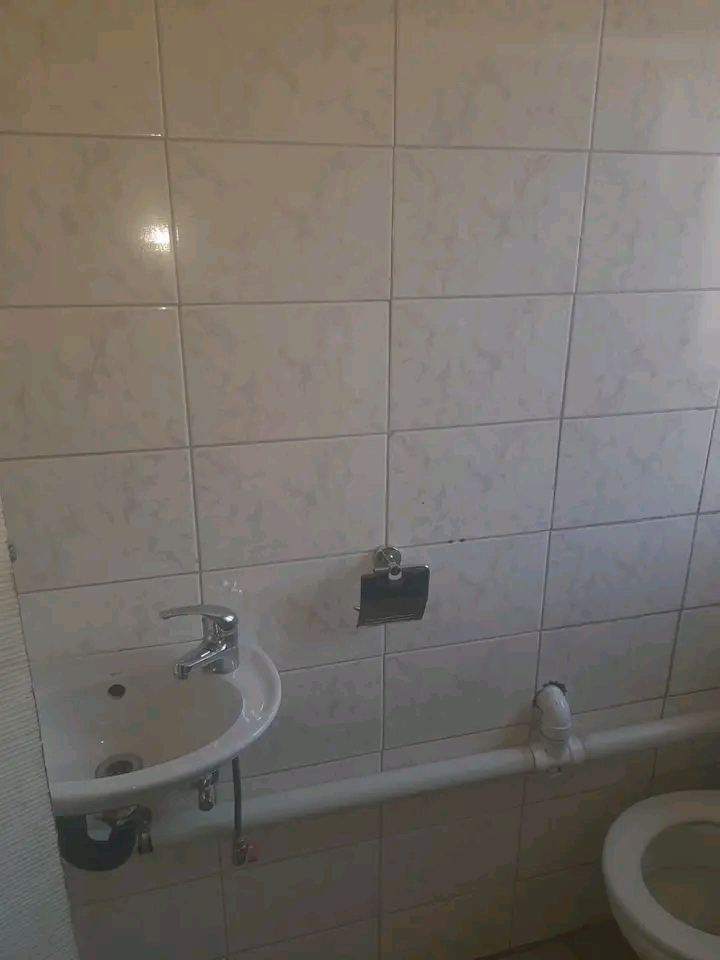 Ensuit at ext 13
with small kitchen with 2do  in Protea Glen