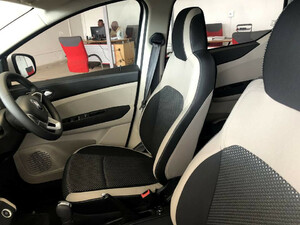 2021 renault triber my21. 5 1. 0 prestige amt 1