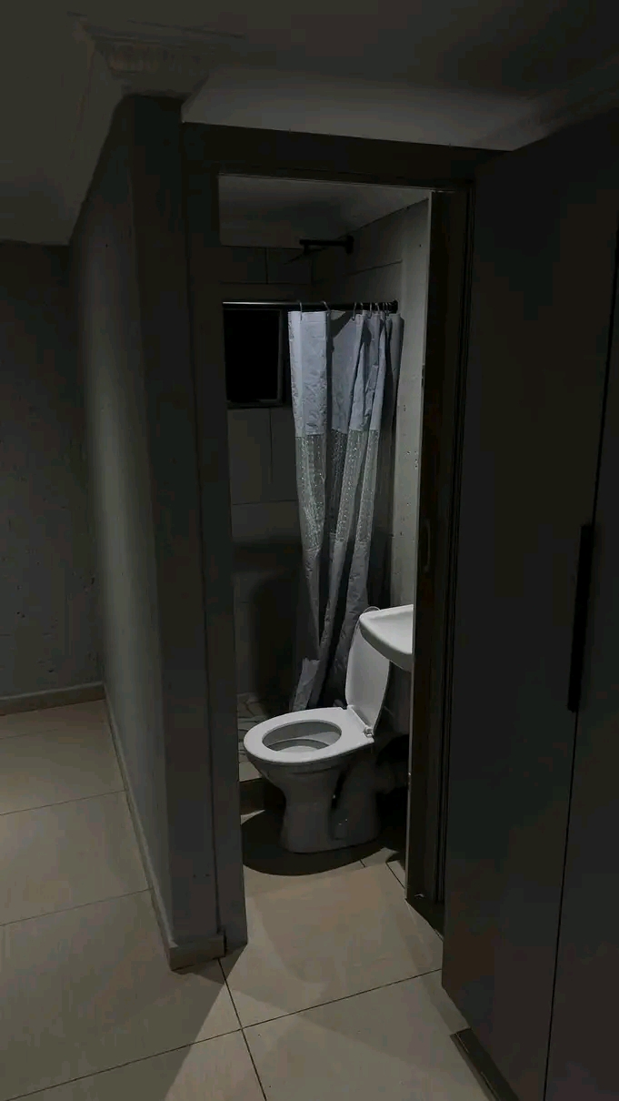 Bachelor room to rent 

available immediate  in Alexandra