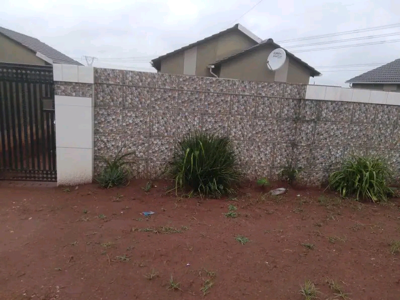 Stand alone house house available for rental   in Protea Glen