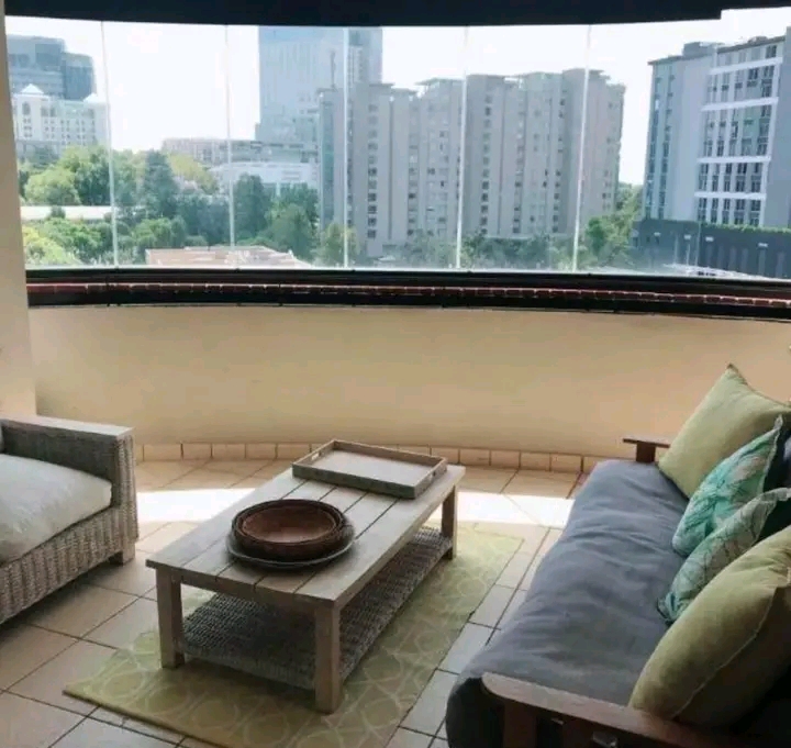 1 bedroom apartment to let
r12,000 pm
lease  in Sandton