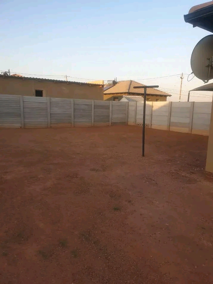 2 bedroom house for rental in soweto ext39 wi  in Protea Glen