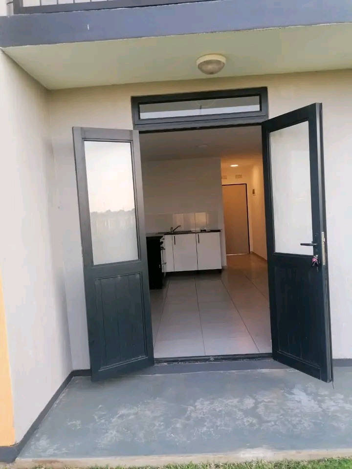 2 bedroom apartment available for rental at e  in Protea Glen