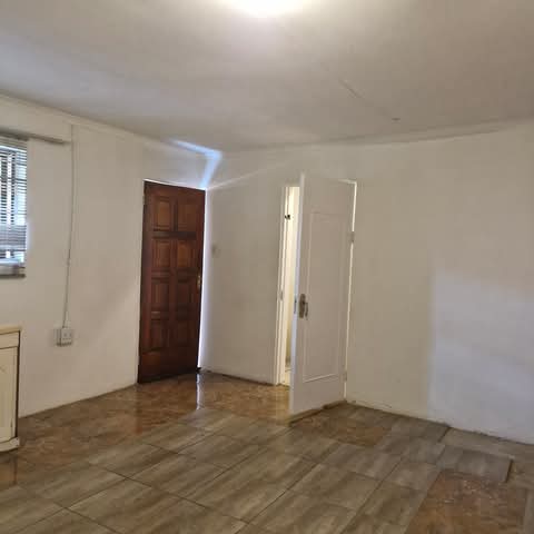 Comfortable cottage available in a safe area   in Turffontein