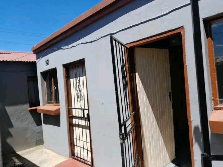 Nice standard room available now at ext2 near  in Ivory Park