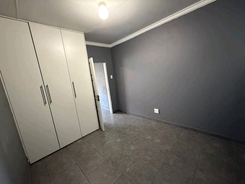 One (1) bedroom apartment available for renta  in Clayville