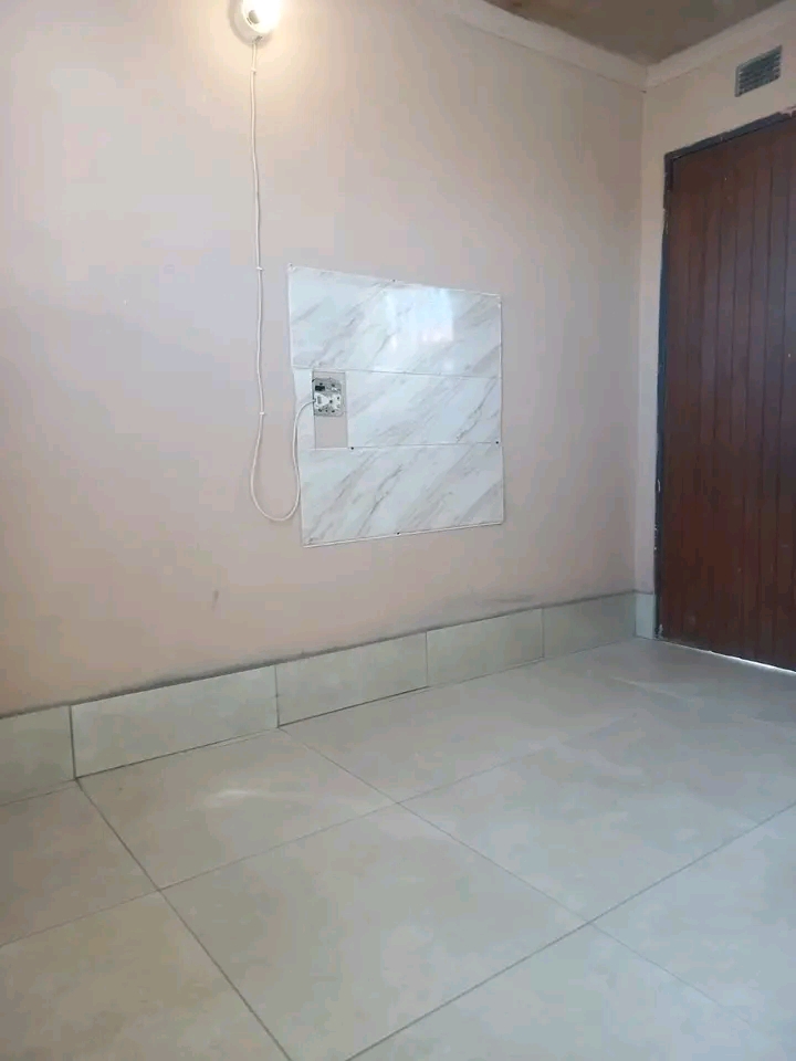 I have a room available for rental from the 5  in Meadowlands