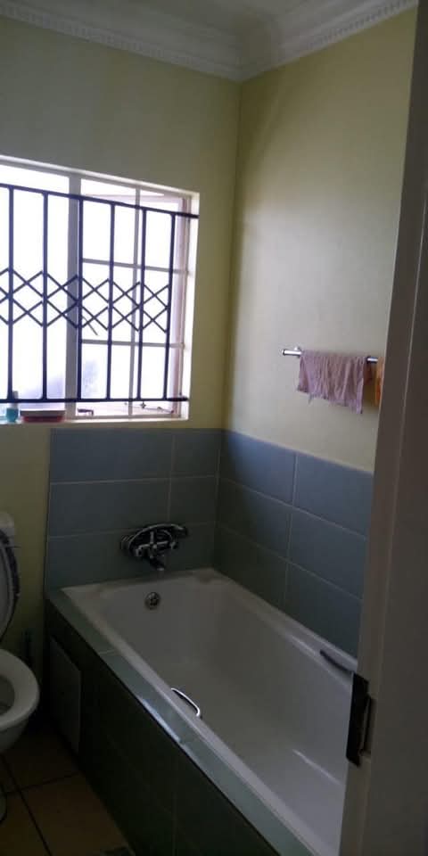 2 bedroom house available for rental in ext 1  in Cosmo City