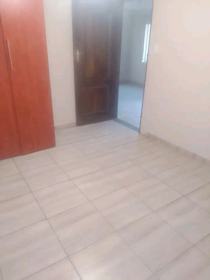 Next to ubuntu kraal 2 bedrooms with built in  in Orlando West