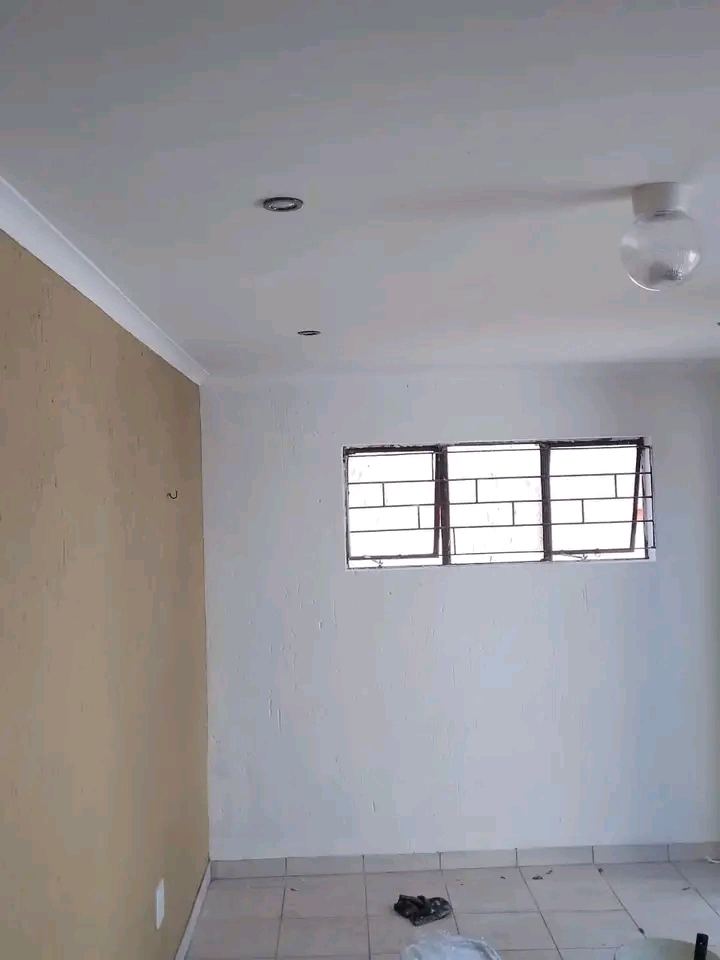 Garage size available to rent in nelmapius ex  in Mamelodi