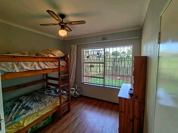 To rent 3 bedroom townhouse to rent kempton p  in Birchleigh