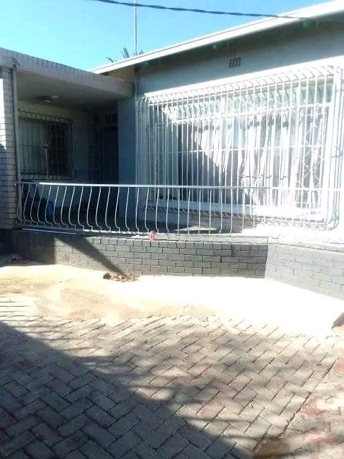 Very clean and nice looking single room in a   in Turffontein