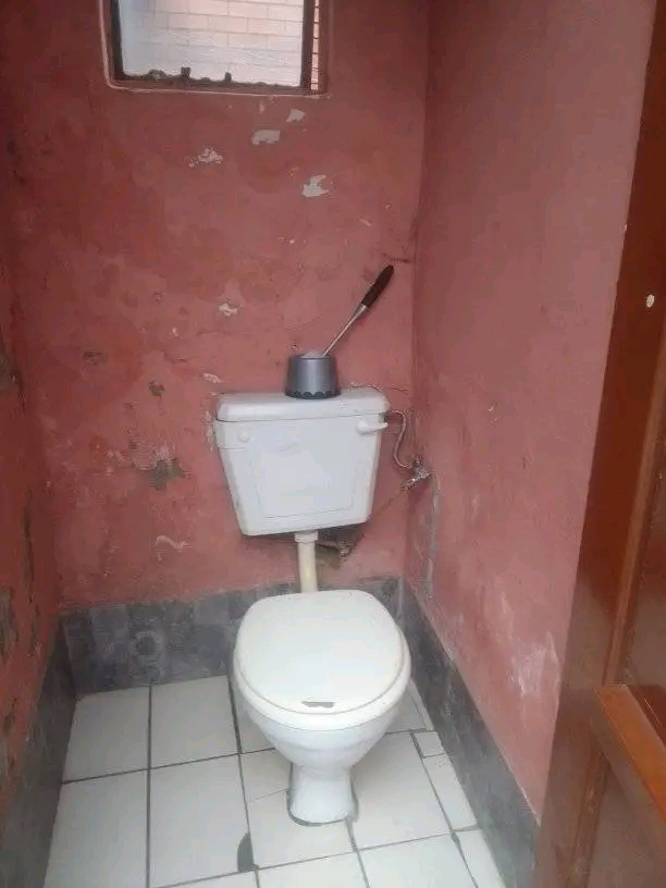 Big room available immediately in ex1 
rent   in Rabie ridge