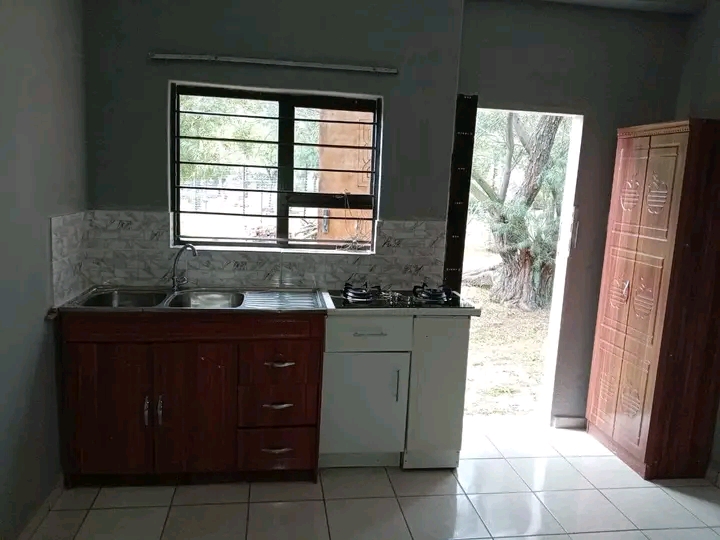 1 bedroom cottage to let in glen austin. rent  in Midrand