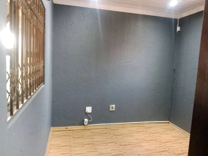 2 room available@ (soweto) for  rental r2700   in Mapetla