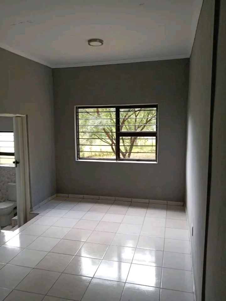 1 bedroom cottage to let in glen austin. rent  in Midrand