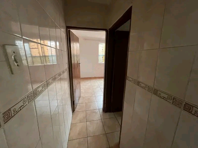 1 separate bedroom cottage with kitchen with   in Tembisa