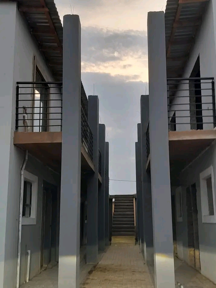 Brand new apartments  - kingsway road
call o  in Daveyton
