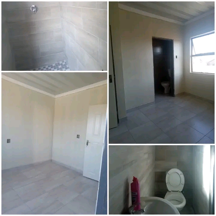 Bachelors available
-tiled and ceiling
-sho in Ebony Park