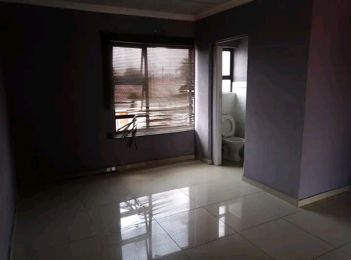En-suite room
beautiful spacious en-suite un  in Orlando East