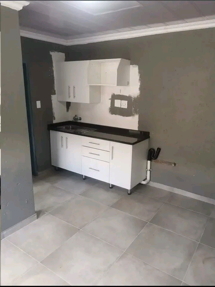 Cottage available in ext 27 from the 1st of a  in Protea Glen