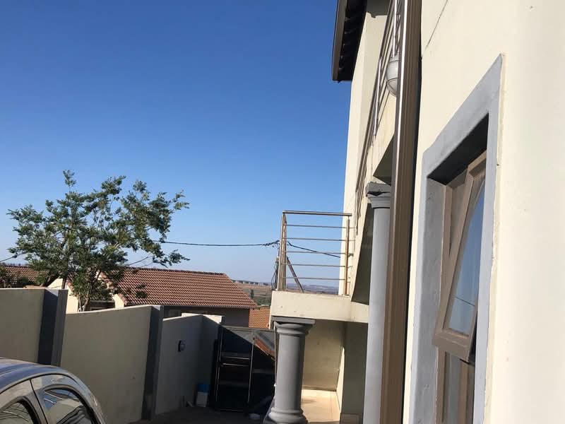 7 bedroom house for sale in ext 10. going for  in Cosmo City