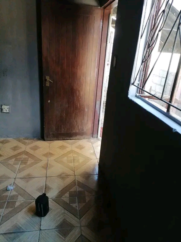 Room available at ext police station side ma9  in Ivory Park