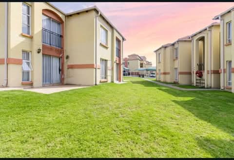 1st floor unit : open plan fitted kitchen and  in Ormonde