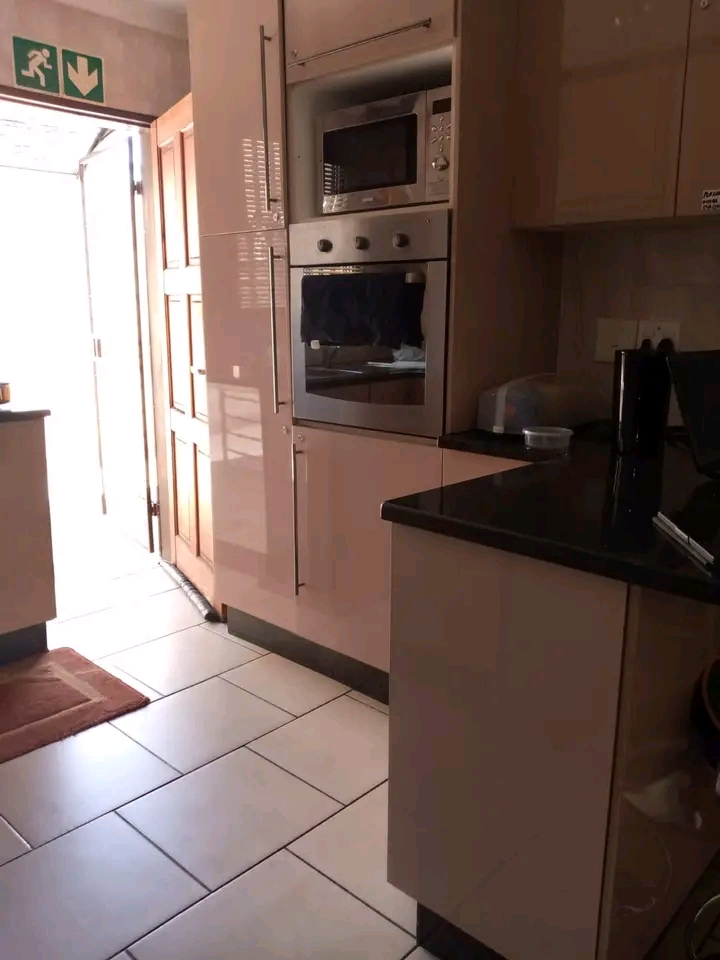 Property available for rental
area : soweto  in Pimville