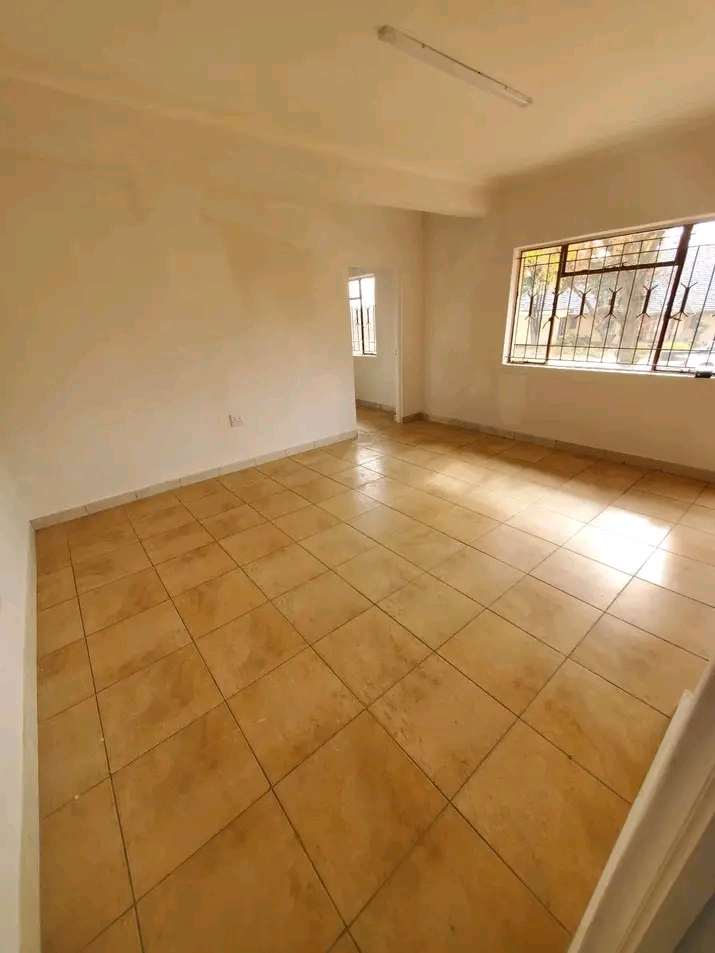 Huge 1 bedroom available for rent in midrand.  in Glen Austin