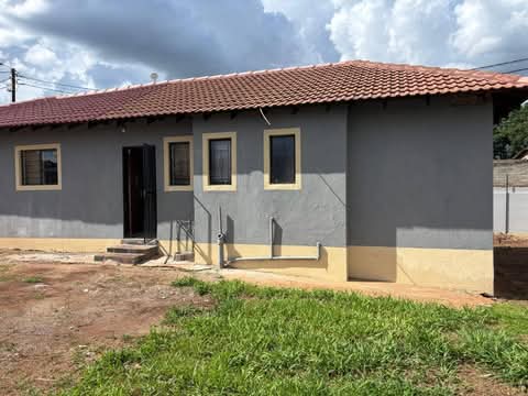 3 bedroom stand alone in ext 33 immediately a  in Clayville