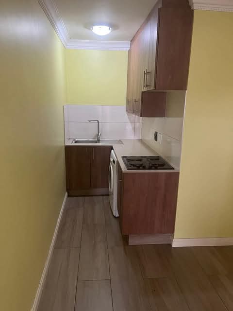 Bachelor available for rental r4200
all incl  in Cosmo City