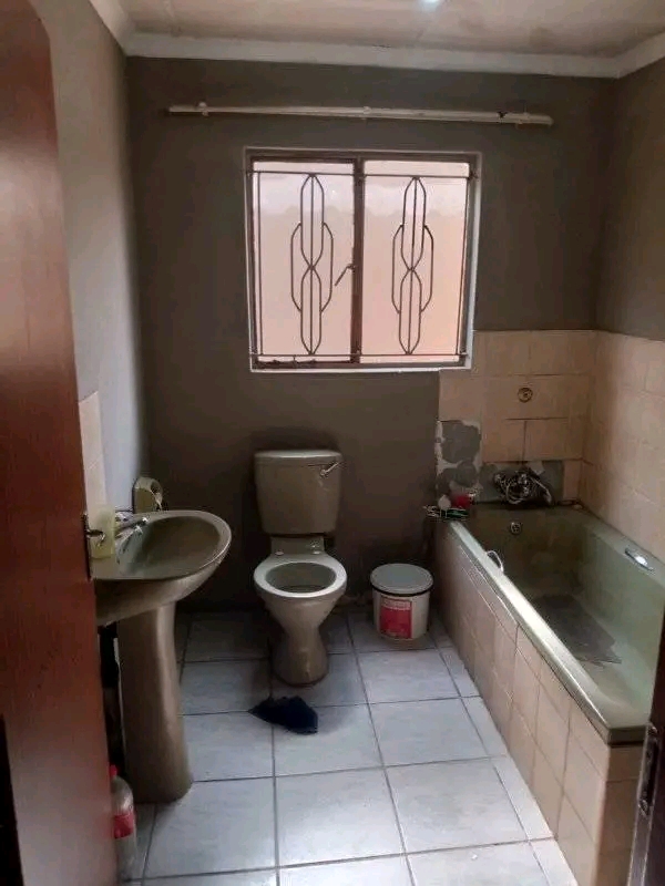 3 room cottage for rental at mailula park  wi  in Vosloorus