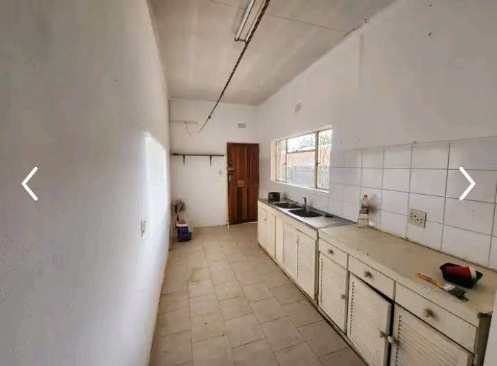 Big ensuit available for rental in highveld r  in Kempton Park