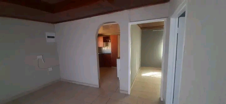 Zone 2 
fitted kitchen 
lounge 
full bathr  in Pimville