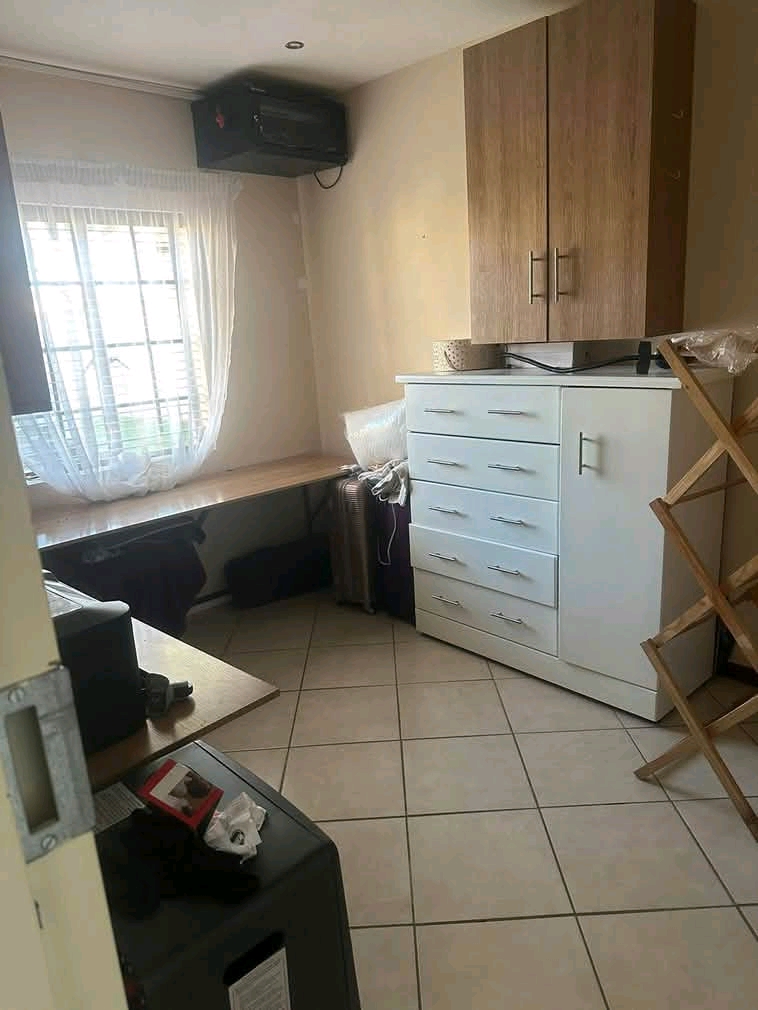 A beautiful private  ground floor 2 bedroom u  in Midrand